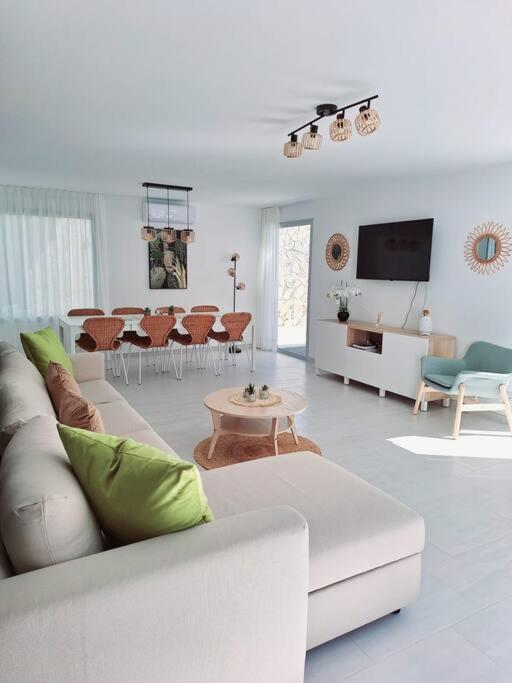 Malibu Mogan Secret Pool Villa - Piscina Privada Y Climatizada - Exclusive Heated Pool 拉普拉亚蒂陶洛 外观 照片